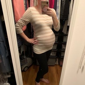 Jessica Simpson maternity top